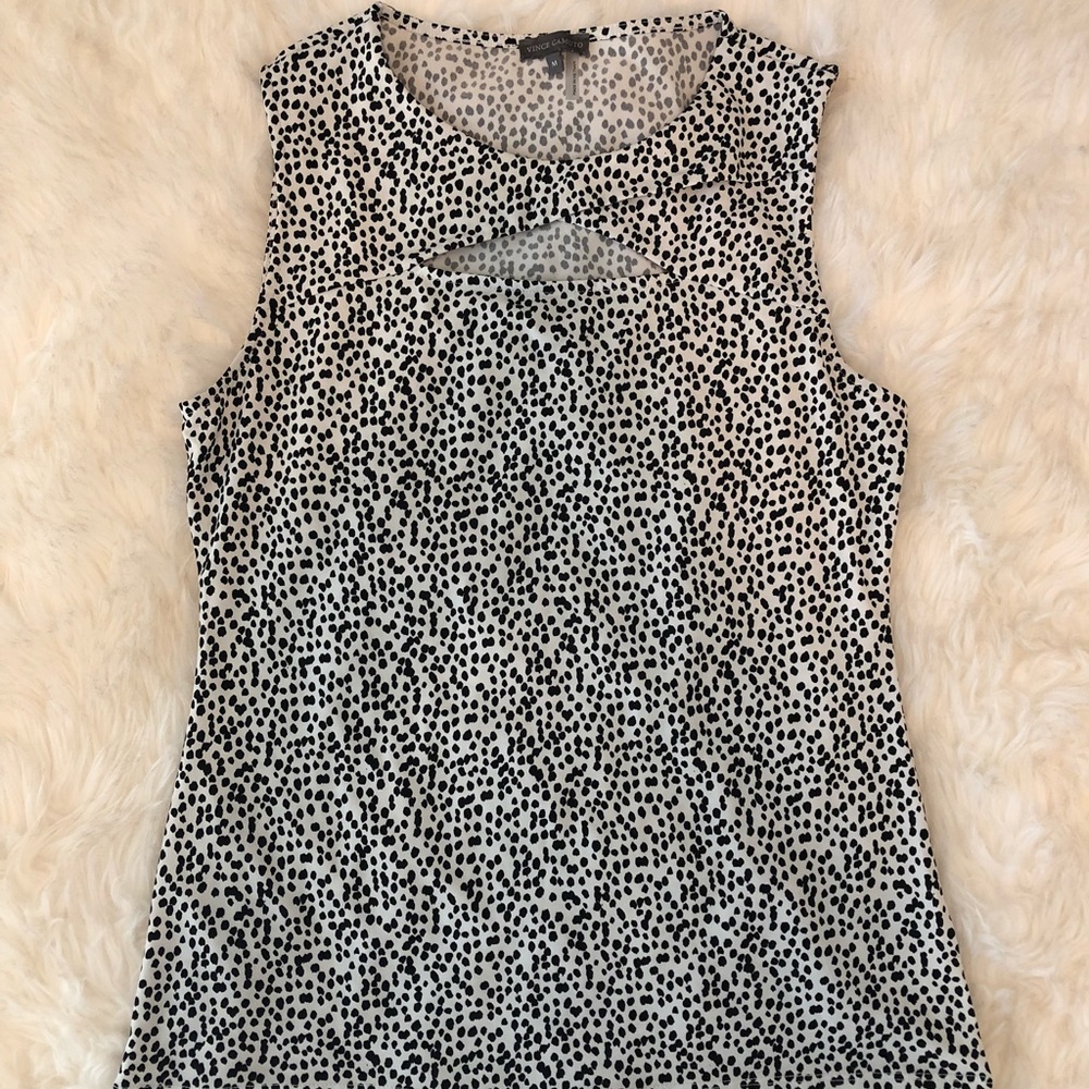 Great used condition top with open hole on chest